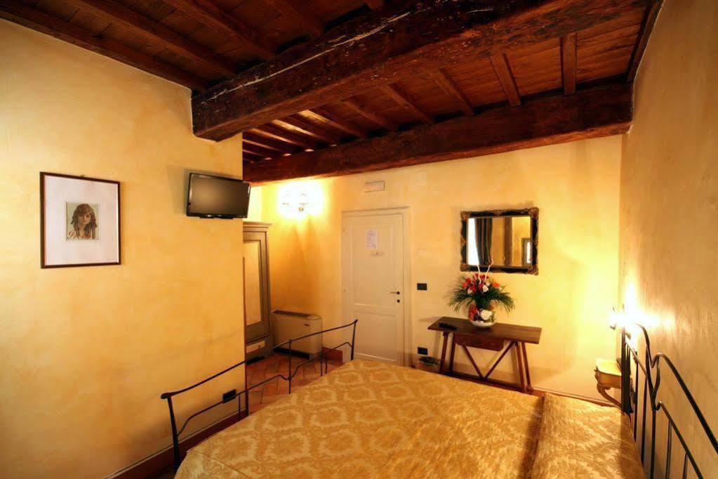Baldovino Di Monte Bed & Breakfast Monte San Savino Exterior photo